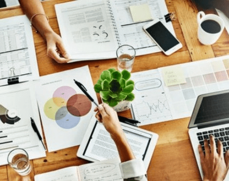 Empresas e Instituições em Geral